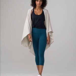 Never worn Lululemon scarf